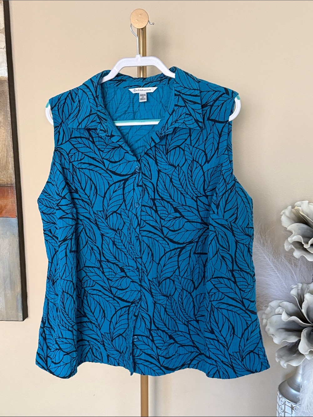 croft & barrow Teal Leaf-Print Sleeveless Button-Front Shirt